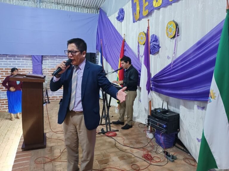 1935 iglesia restauracion vision de dios 8211 bolivia 768x576