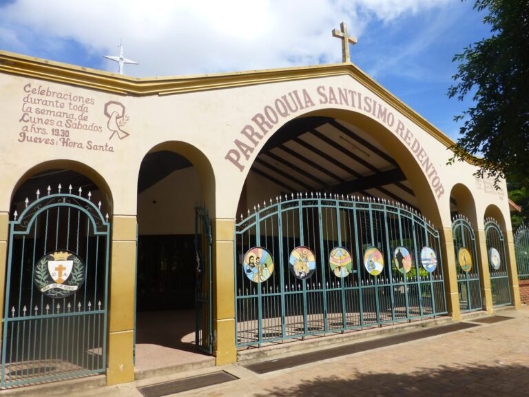 1974 parroquia santisimo redentor 768x576
