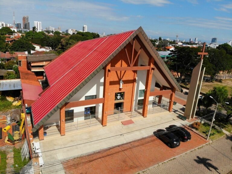 1993 parroquia la resurreccion 768x575