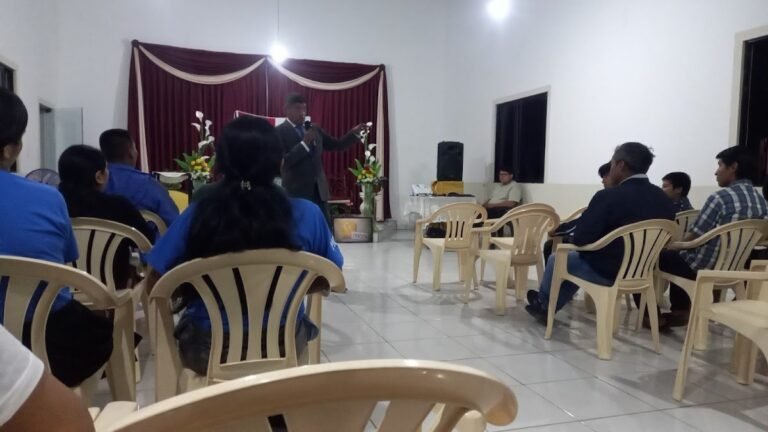 1999 iglesia adventista balcon 2 768x432