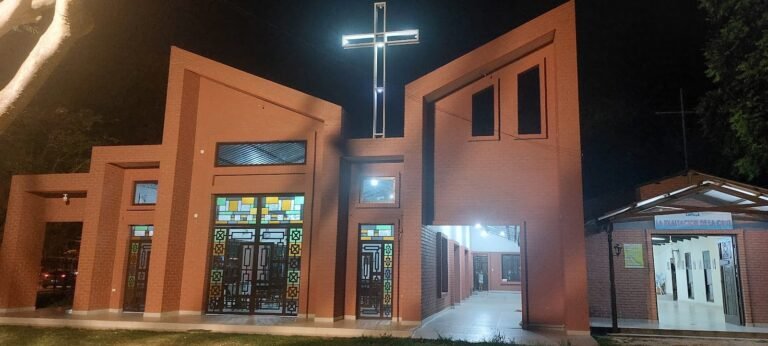 2036 iglesia la exaltacion de la santa cruz 768x346