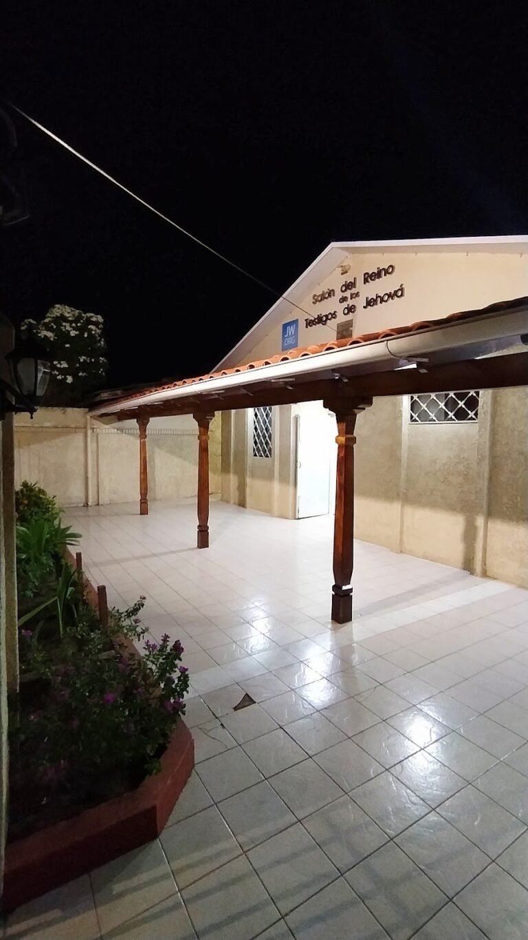 2041 kingdom hall of jehovahs witnesses 768x1365