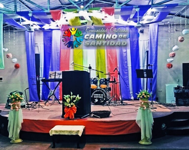 2046 comunidad cristiana camino de santidad 768x609