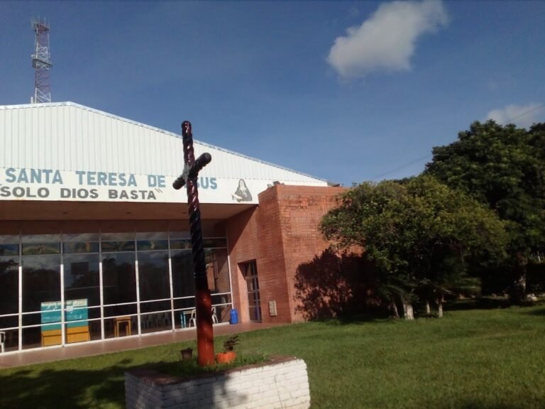 2106 parroquia santa teresa de jesus 768x576