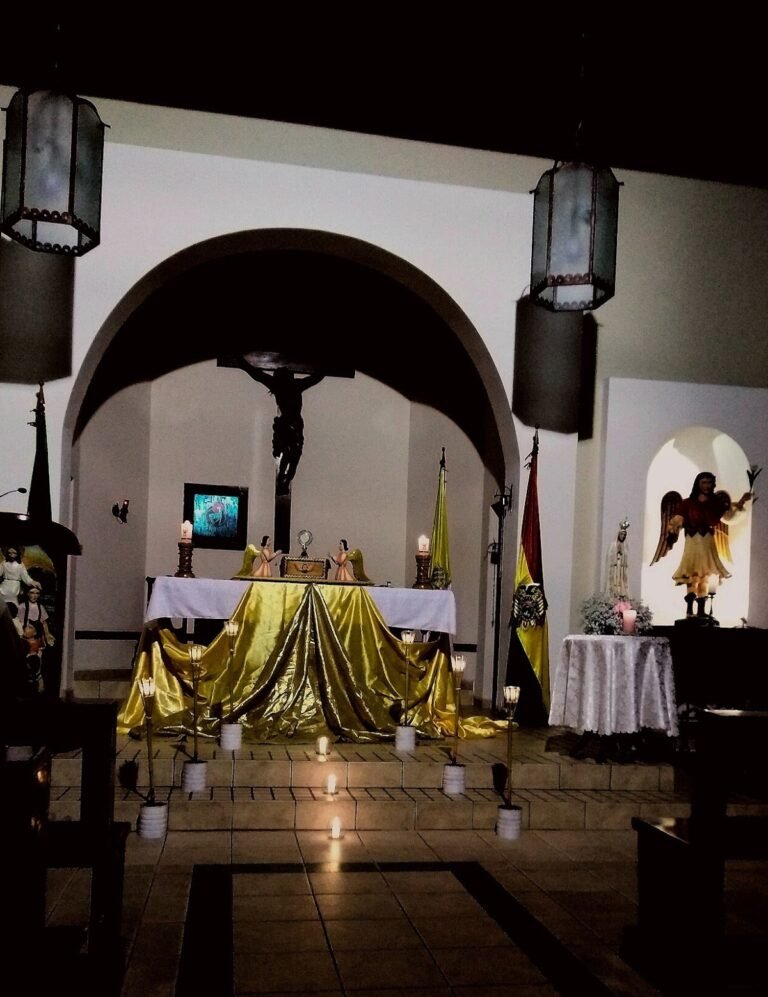 2112 capilla san gabriel 768x997
