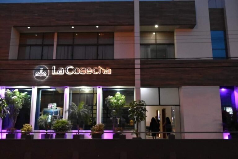 2120 centro familiar cristiano la cosecha 768x512