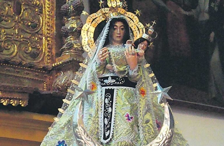 2183 virgen de copacabana 768x500