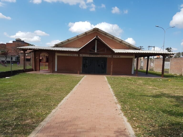 2246 iglesia jardin latino 768x576