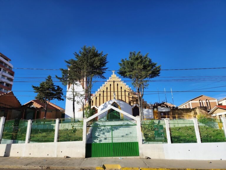 2351 iglesia sagrada familia 768x576