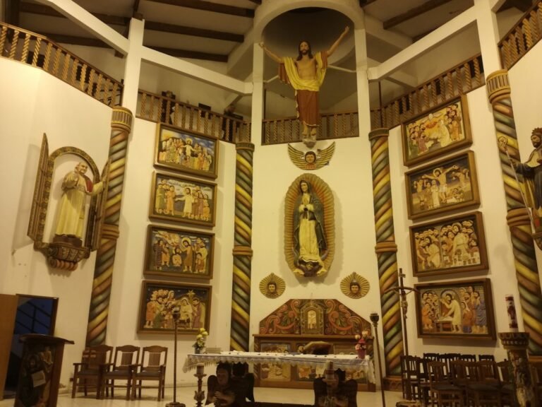 2352 iglesia jesus divino maestro 768x576