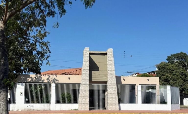 2394 capilla maria reina 768x468