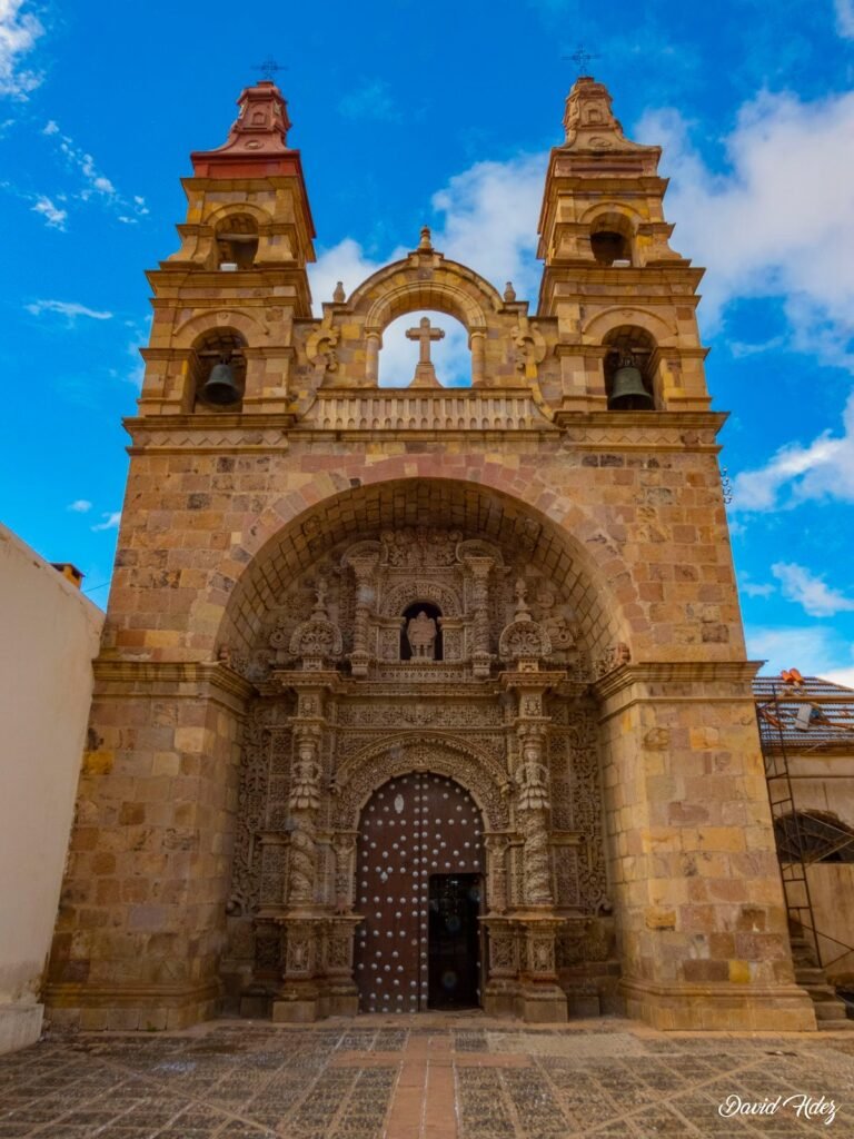 2512 iglesia san lorenzo de carangas 768x1024